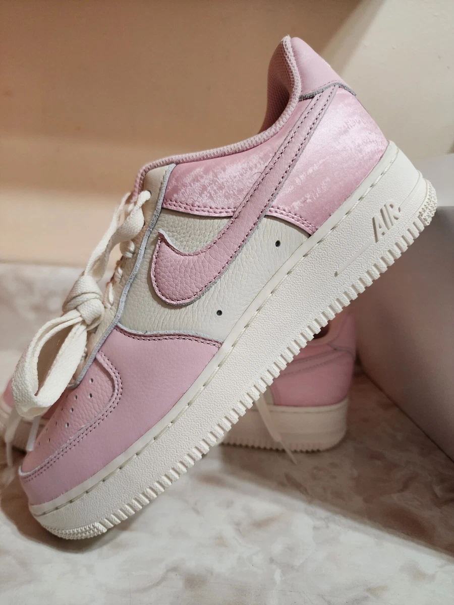 Women's Size 8.5 Nike Air Force 1 'Valentine's Day'  Soft Pink Sneaker DV3907-900