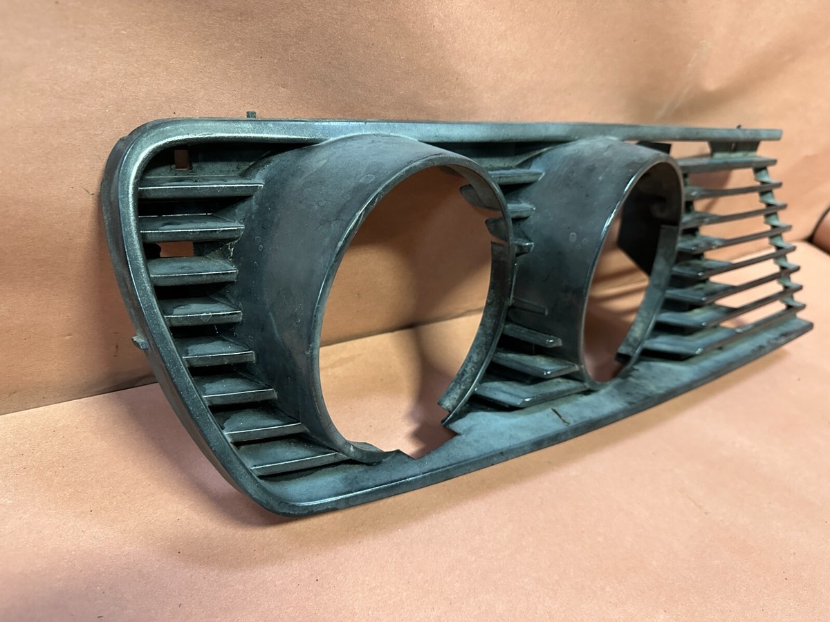 BMW E28 528e 524td 533I 535I Front Left Headlight Grill Trim OEM