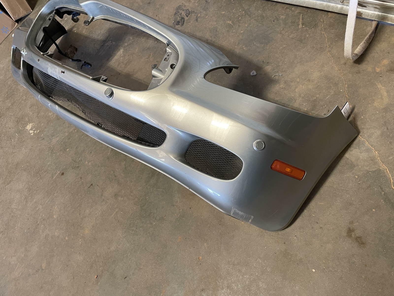 2005-2008 MASERATI QUATTROPORTE FRONT BUMPER COVER PANEL ASSEMBLY SILVER OEM