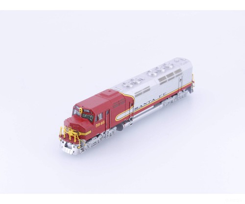 Athearn 16891 N EMD FP45 Diesel Locomotive Santa Fe (SF) 5946 DCC & Sound | Condition: Used