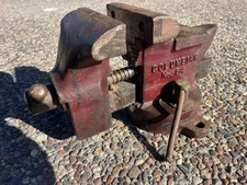 VINTAGE COLUMBIAN 64 RED ARROW SWIVEL BENCH VISE