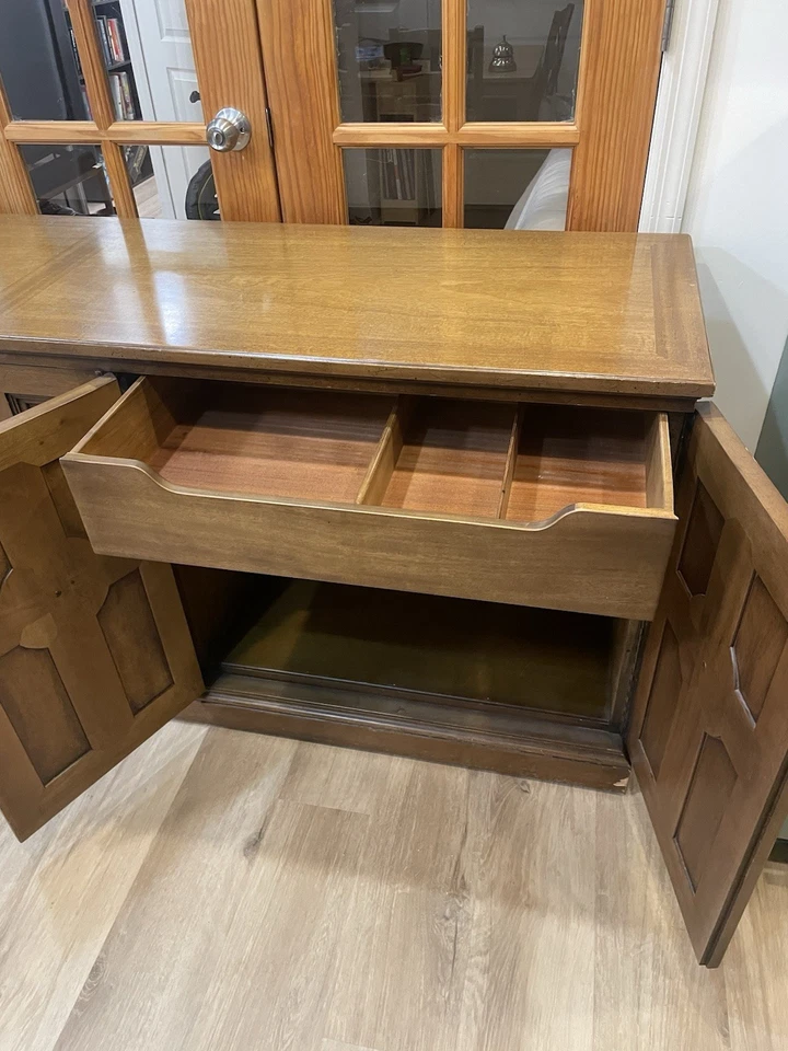 Aparador/armario buffet Henredon caoba alrededor de los años 50 Foto 3 de 4