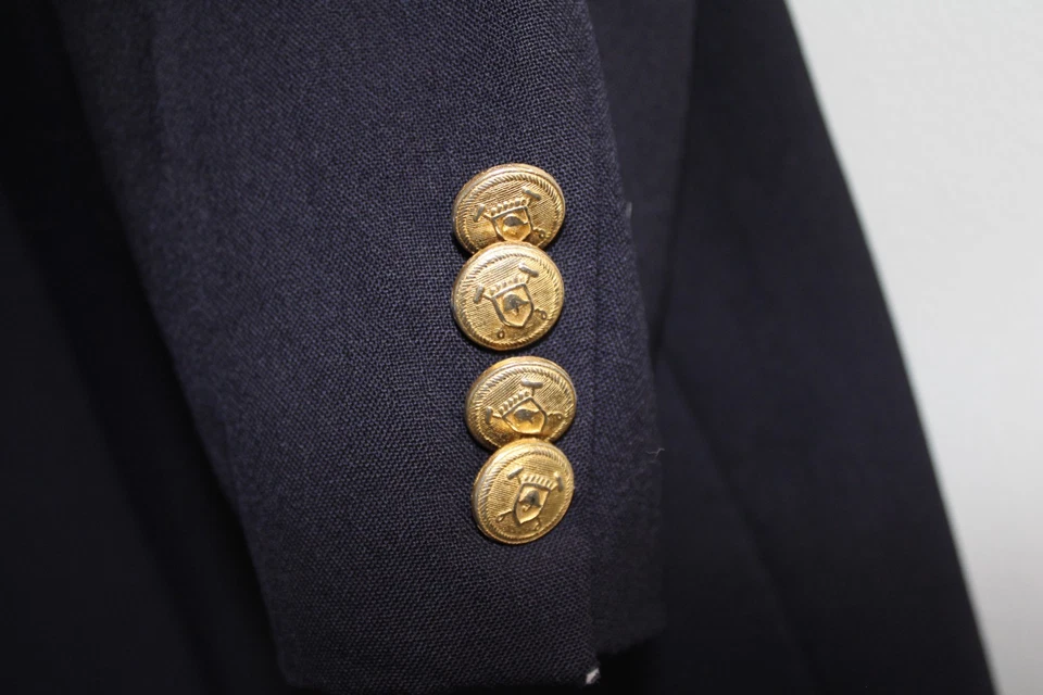 NAVY-BLUE CHAPS by RALPH LAUREN 100% WOOL GOLD METAL BUTTON BLAZER JACKET sz 44L - Image 3 of 4