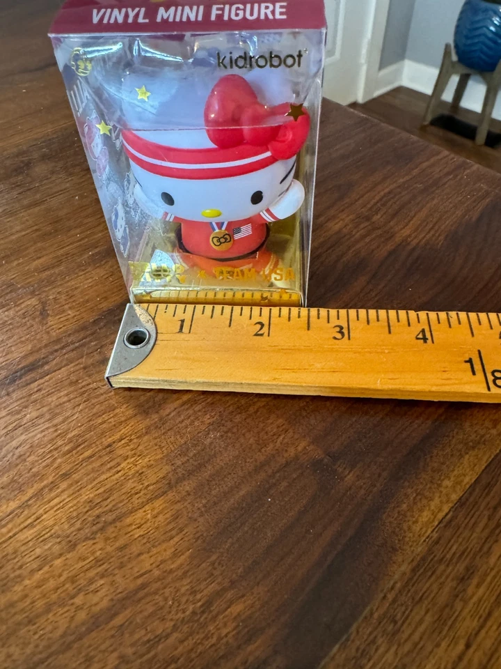 Hello Kitty x команды США Олимпийских игр виниловые мини фигурки ~ набор из 11 ~ 2020 новый в коробке - Изображение 3 из 4