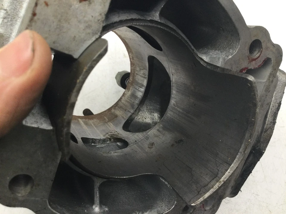 Cilindro Ski-Doo Formula Plus MX 537 420913207 necesita diámetro Foto 4 de 4