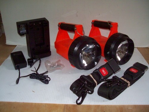 2 Streamlight FIREVULCAN Emergency Responder Flashlights NEW Batteries & Charger