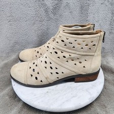 Array Shoes Womens Size 9 Narrow Beige Leathe...