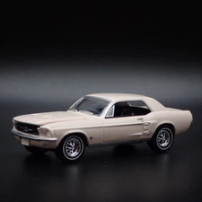 1967 67 FORD MUSTANG COUPE RARE 1:64 SCALE COLLECTIBLE DIORAMA DIECAST MODEL CAR