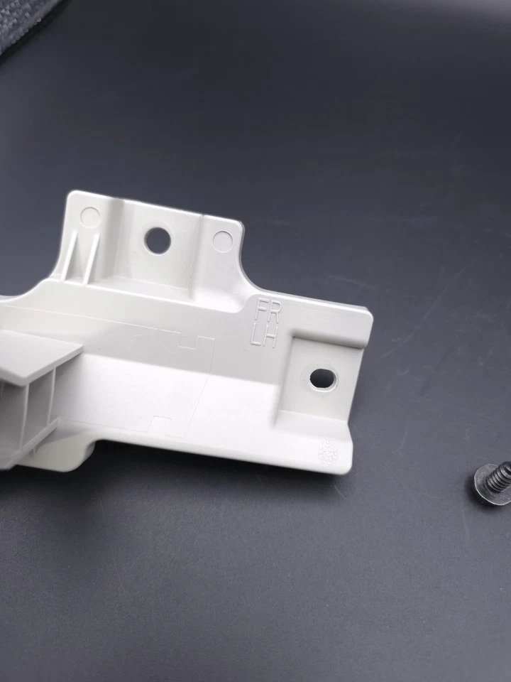 Infiniti QX80 2015 soporte de montaje de panel de puerta delantera izquierda soporte Armada Foto 2 de 4