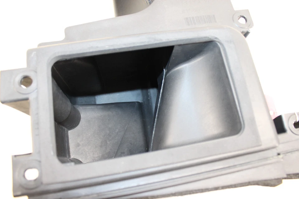 Carcasa de entrada de aire Saturn Sky 2007-2010 15808573 OEM MC28 Foto 4 de 4