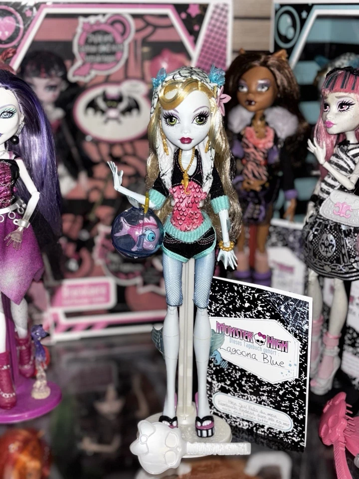 Monster High Lagoona Blue Basic White Elastics NEW Complete 2008 MATTEL  i - Bild 1 von 4
