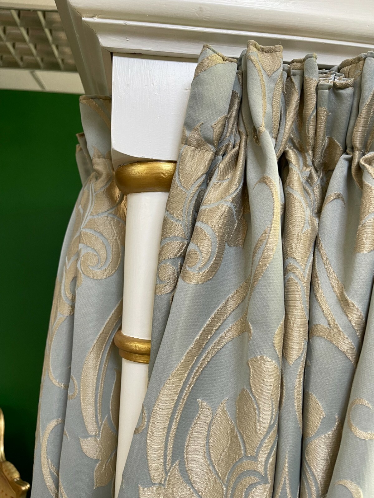 Hand Made White & Gold Painted Carved Wooden Four Poster Bed eBay