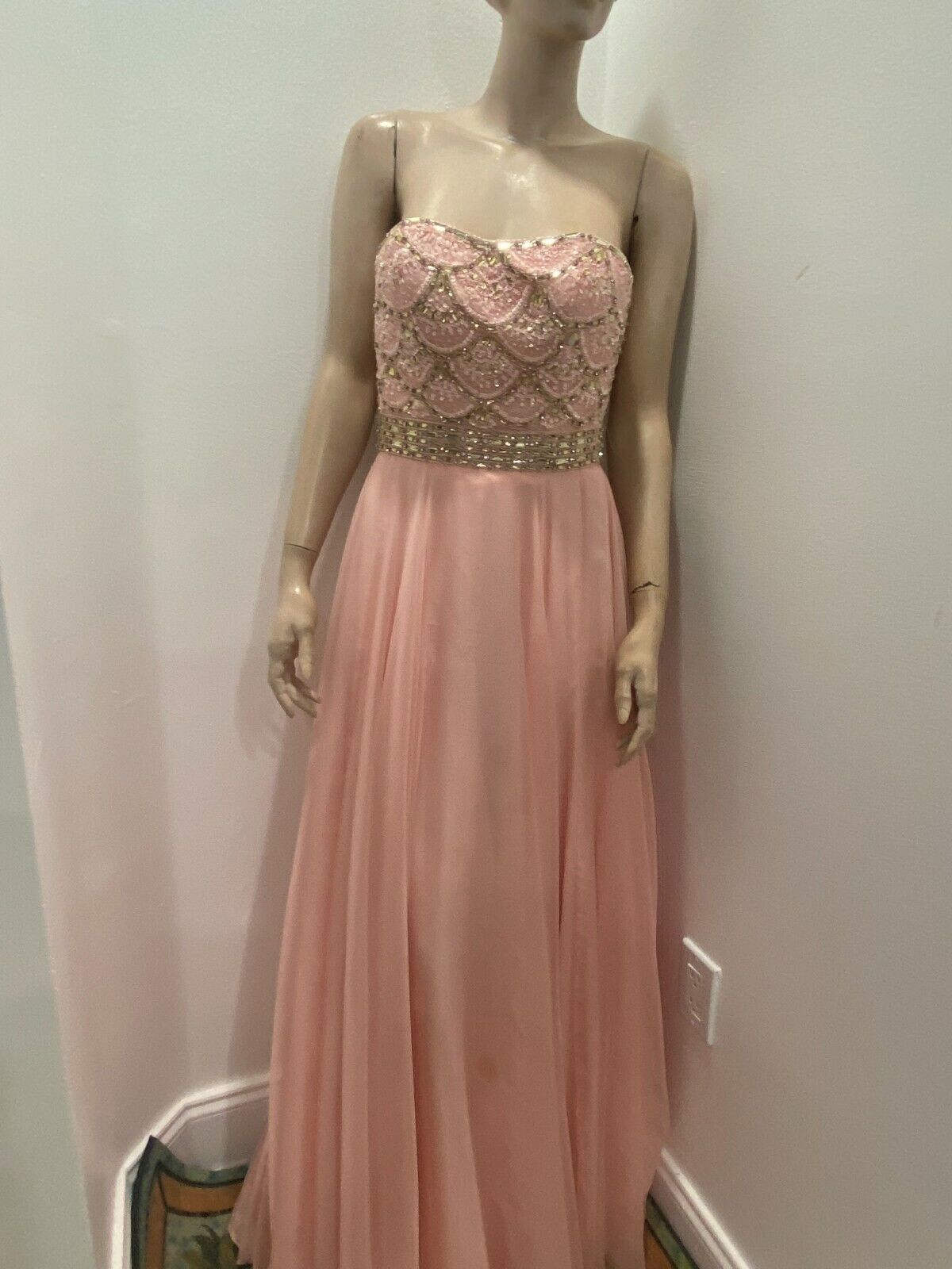 SHERRI HILL SADIE ROBERTSON PINK BEADED STRAPLESS… - image 1