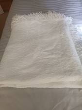 LARGE WHITE KING SIZE BEDSPREAD FRINGED VGC COTTON