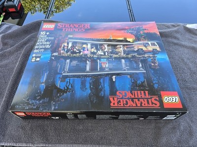 LEGO Stranger Things 75810 The Upside Down- NEU + OVP