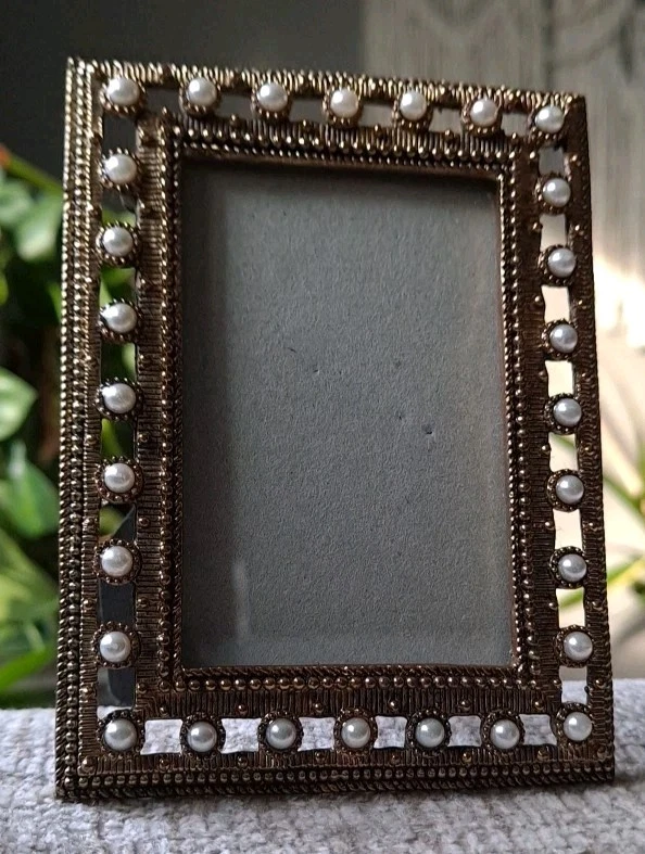 Moldura para quadro serve 2" X 3" boa qualidade vintage forrada com pérolas linda - Imagem 4 de 4