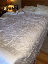 Cozy All-Season Hypoallergenic Down Alternative Comforter - King Size 110 X 96