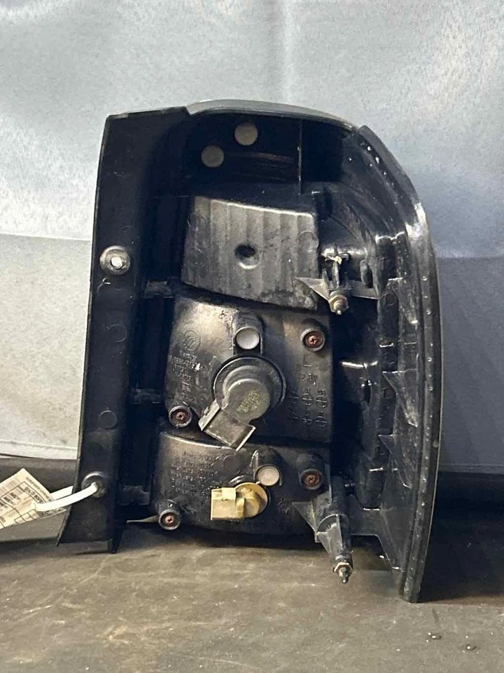 Fits 2008-11 Mercury Mariner Left Tail Light OEM:8e6z13405a Foto 3 de 4