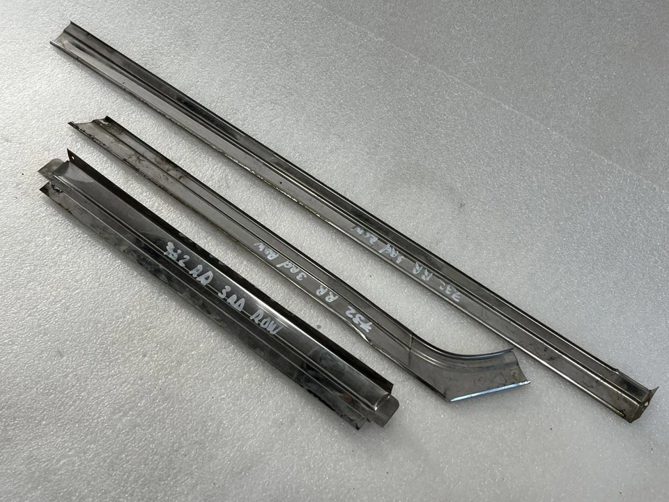 1987 1988 1989 1990 1991 JEEP GRAND WAGONEER RIGHT QUARTER GLASS TRIM MOLDINGS - Image 3 of 4