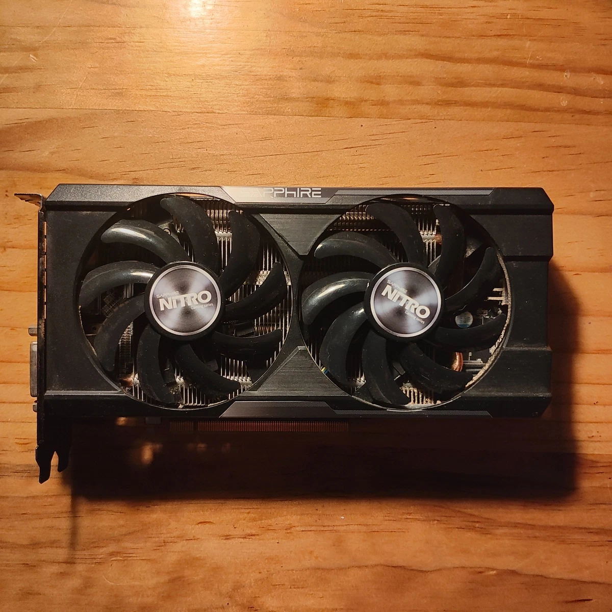 グラフィックボード・グラボ・ビデオカード Gigabyte RADEON R7 370 グラフィックボード・グラボ・ビデオカード Gigabyte RADEON R7 370