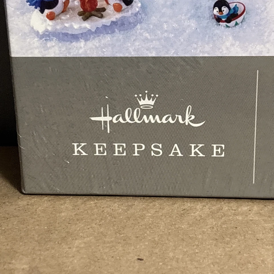 NEW Sealed Hallmark Keepsake Ornaments Playful Penguins Collectors Puzzle 1000 p - Image 3 of 4