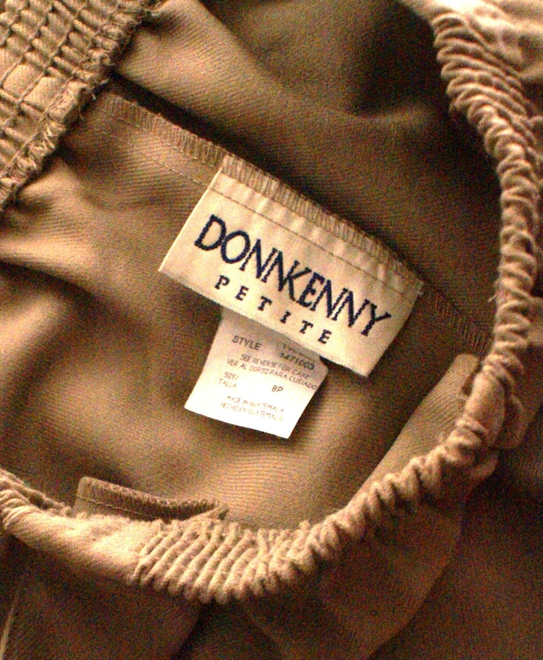 Donnkenny Womens 8P Khaki Elastic Waist Pull On Polyester Pants, Inseam 27", NEW - Image 3 of 3