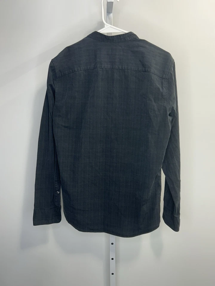 Abercrombie & Fitch Stretch Super Slim Men's BlackBand Collar Shirt, Size S. 2H - Image 2 of 4