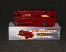 Dinky Toys #981 Horse Box Hire Service British Railways Van Farm MIB