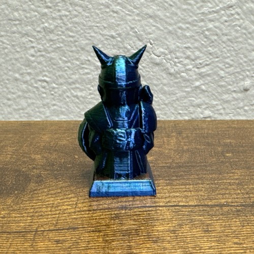 Viking Chess Set Including Board 9.5x9.5 Play Area - Picture 12 of 24