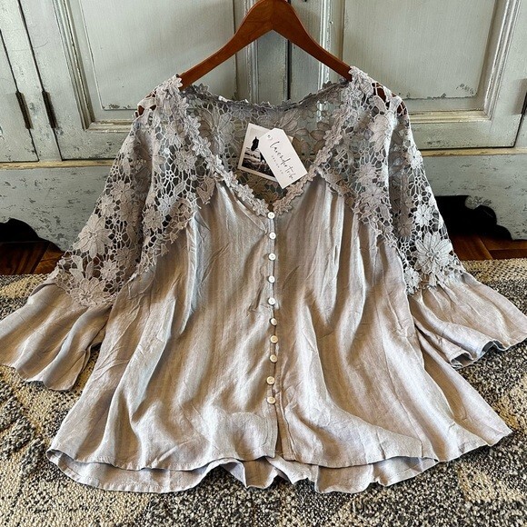 トップス classical flower lace blouse Amazon.com: Women