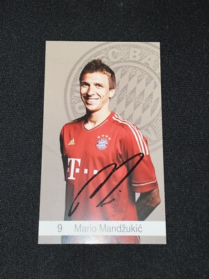 2012-13 Mario Mandžukić Hand Signed FC Bayern München Autograph