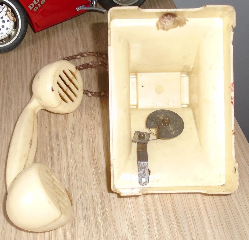ancien jouet téléphone des années 60 - Photo 3/3
