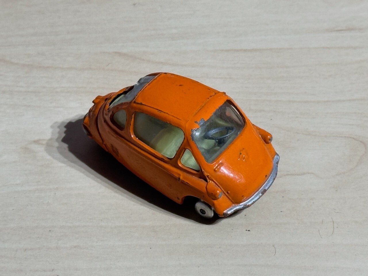 Corgi n° 233 Heinkel Economy car 1/43 en boîte