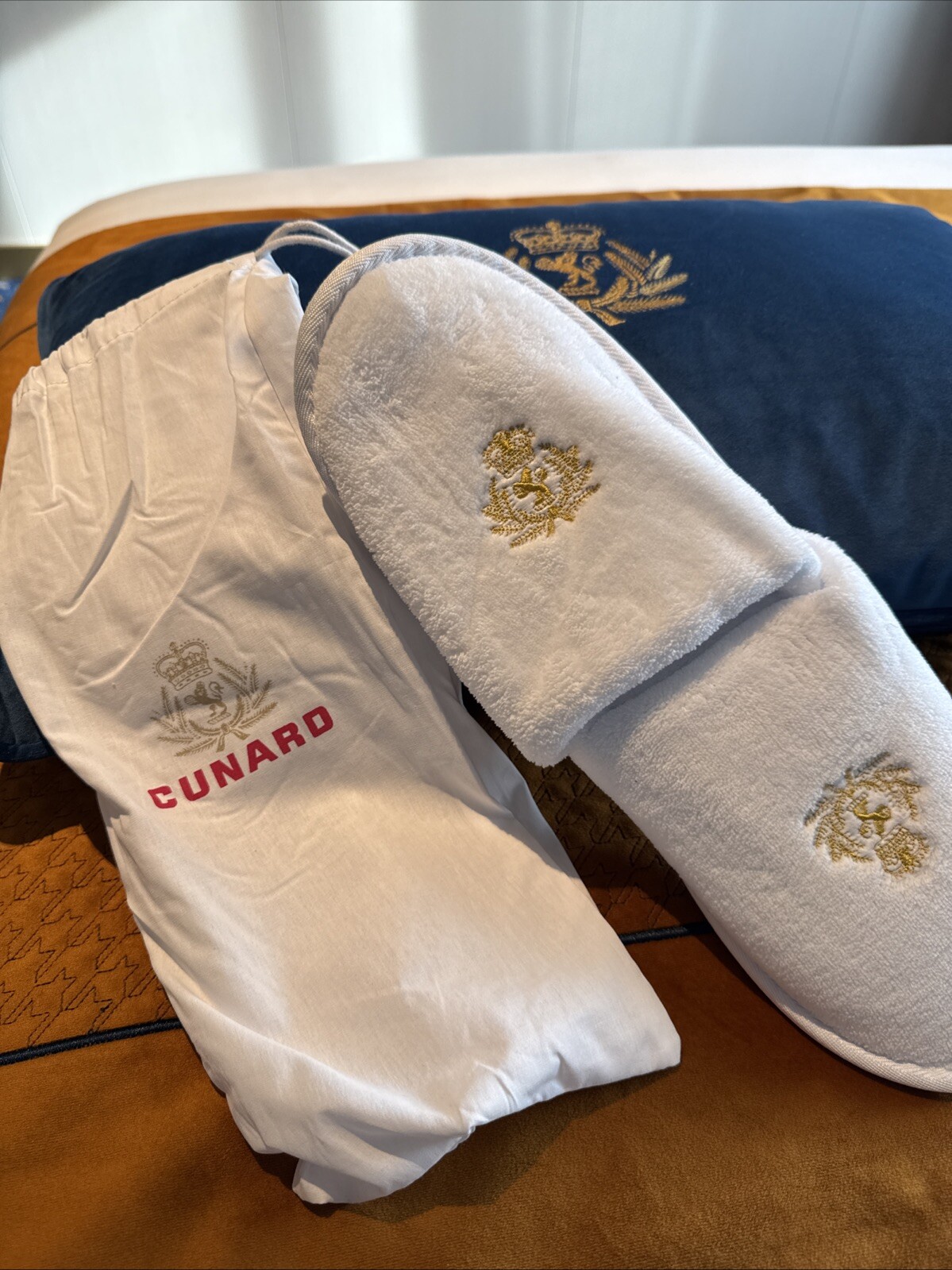 PANTOFOLA D’ORO CUNARD SUPERSOFT G CRESTED SLIPPERS In Cotton Crested Bag From Queen Anne