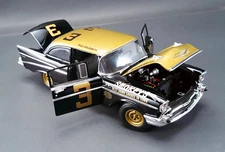 1957 Chevy SMOKEY YUNICK 1:18 1807001