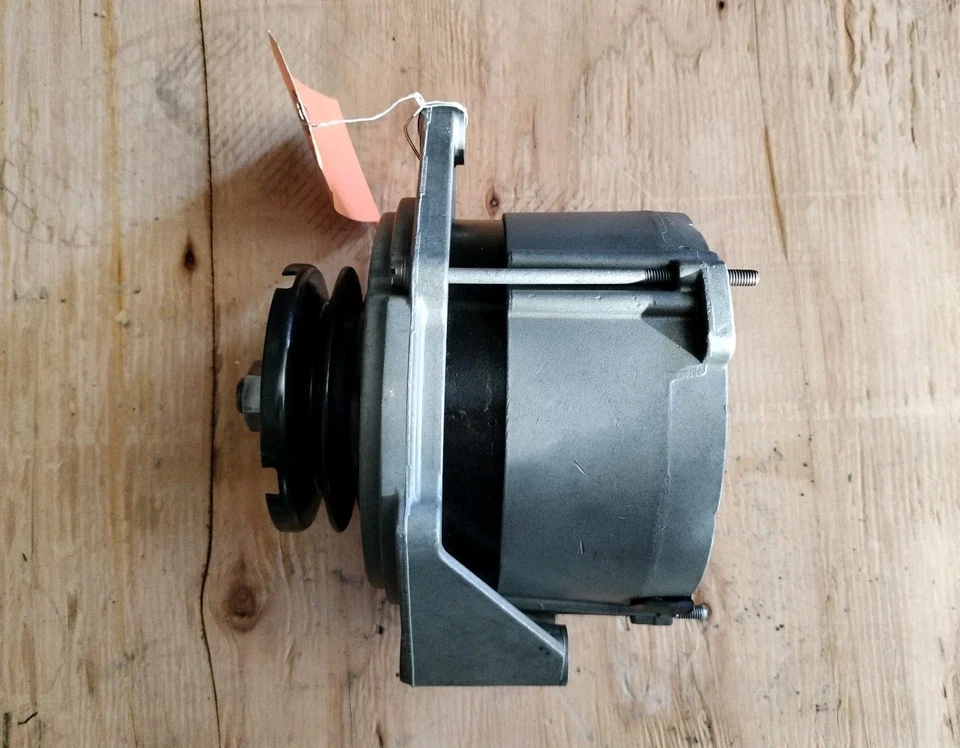 Alternador original Porsche 914 H4 1970-1976 1,7/2,0 litros y 1972-1979 VW Foto 2 de 4