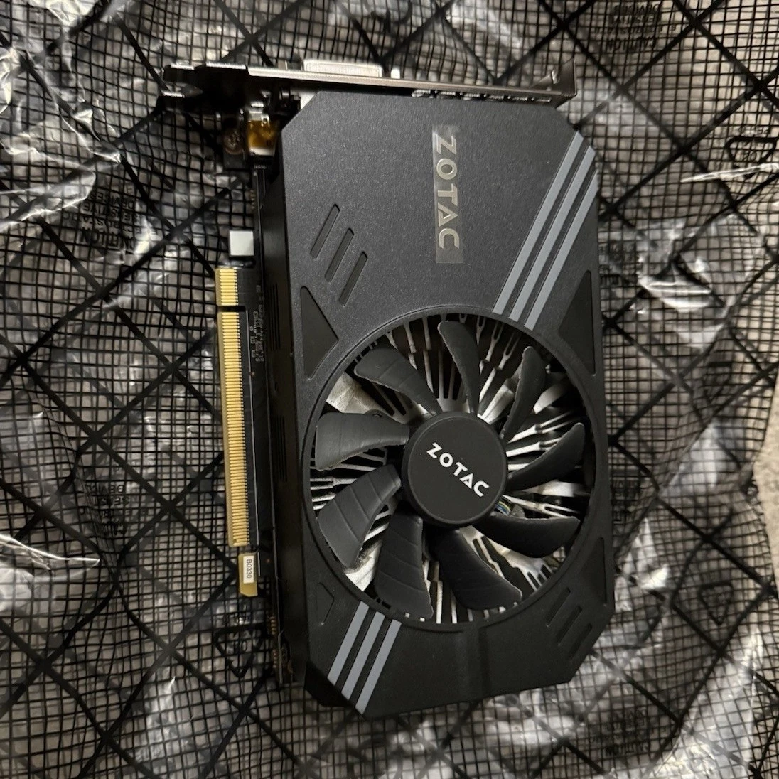Preços baixos em ZOTAC Nvidia Geforce Gtx 1050 2 GB de memória de