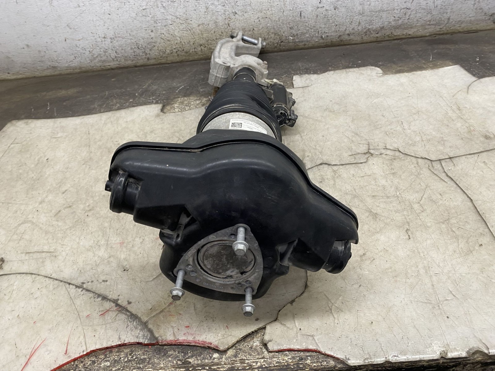 2020-2024 ASTON MARTIN DBX OEM FRONT RIGHT AIR SHOCK ABSORBER MY83-18B036-AA