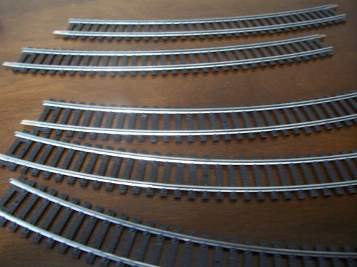 Vintage Lot Atlas HO Track 39 piece 23 CURVED & 12 STRAIGHT 1 POWER TRACK 3 MISC - Picture 5 of 7