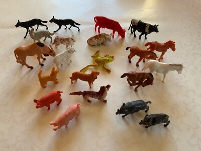 Animaux de ferme poulet vache cheval poussin mouton sur l'aquarelle des