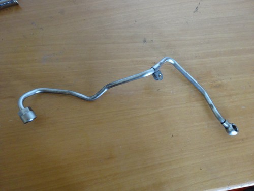 Audi A4 B8 2,0 tdi turbo ölzuleitung 03L145771AS