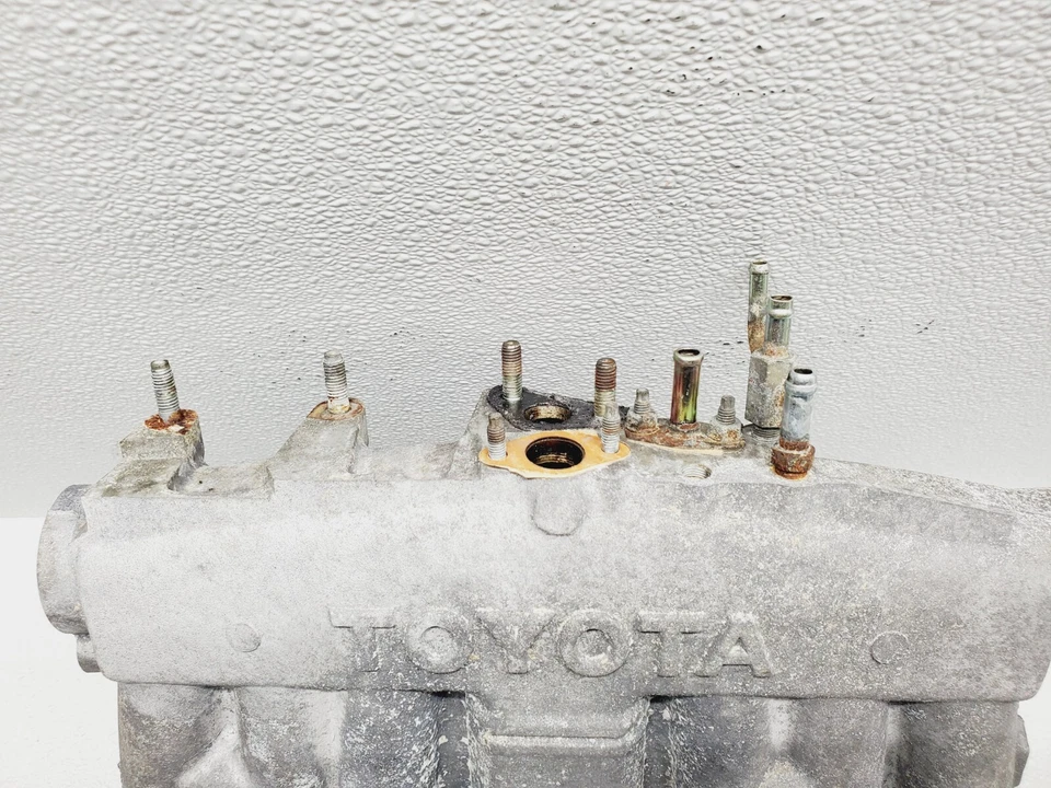 Upper Intake Manifold Plenum 1990-1995 Toyota 4Runner Pickup V6 3VZ-E 3.0 3vz-fe - Image 3 of 4