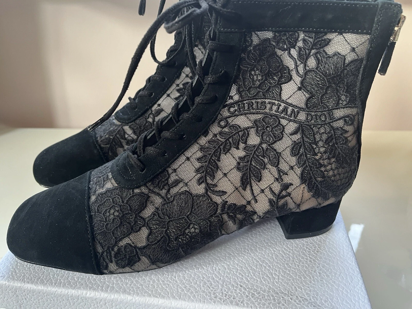 Bottes en dentelle à talons Dior Naugthily D   Taille 38   Portées une fois