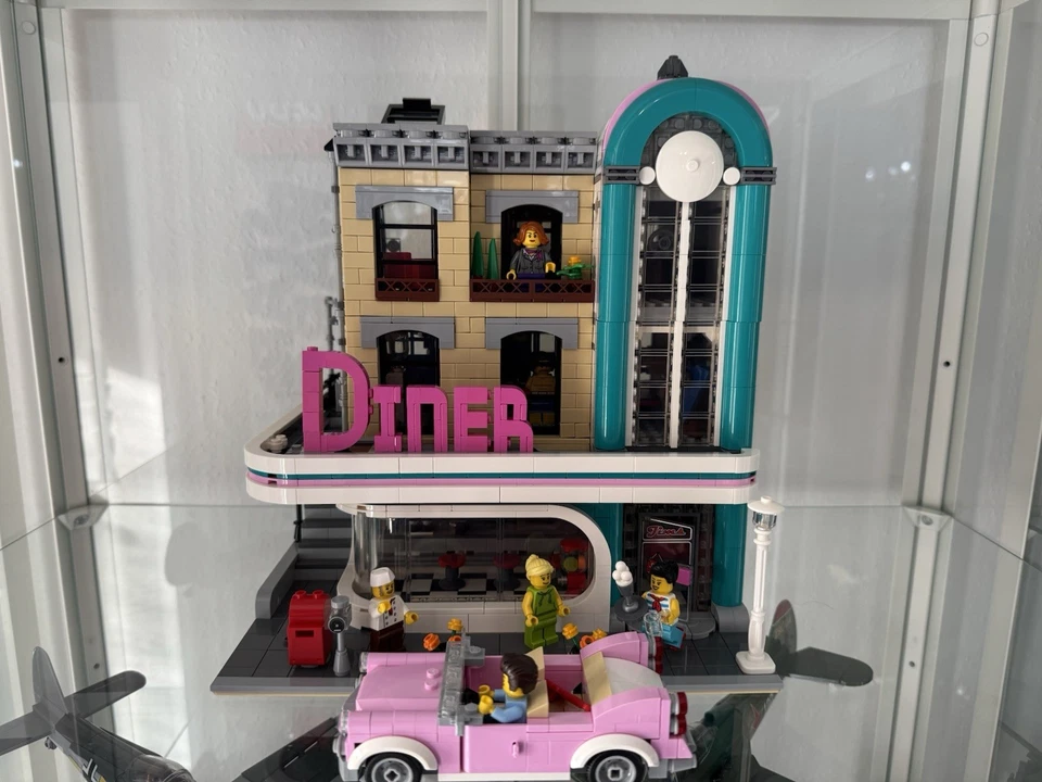 LEGO Modular Buildings 10260 Downtown Diner, Foto 1 von 5
