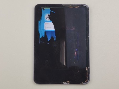Apple iPad mini (6th Gen.) (A2567) 64GB (Wi-Fi Only) 8.3'' - *DAMAGED* - H2799