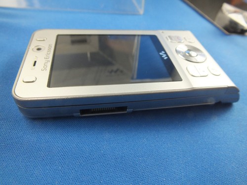 Teléfono plateado Sony Ericsson W910i desbloqueado sin bloqueo de SIM EMBALAJE ORIGINAL desbloqueado W910 i - Imagen 4 de 11