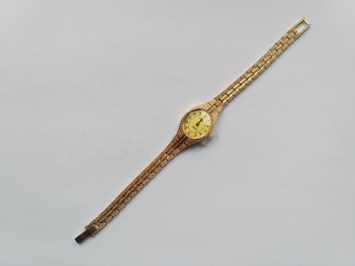 Hermoso reloj de pulsera clásico de cuarzo SU Luch 1656A. SU/USSR. 1992 enchapado en oro - Imagen 3 de 9