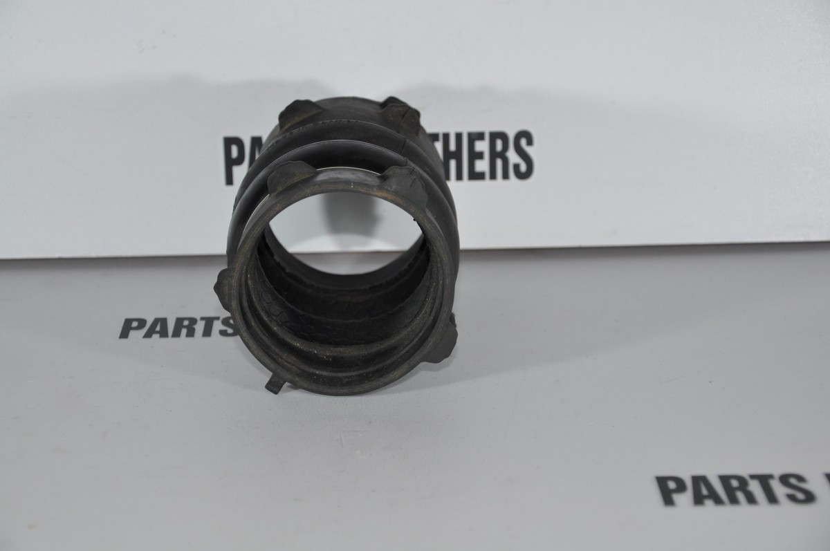Porsche Macan 95B Turbocharger Pressure Hose 95B145832/95B.145.832 
