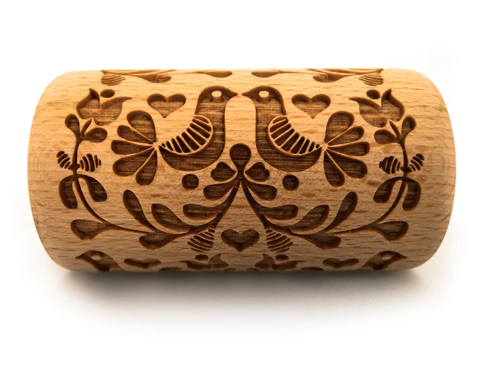 Stodola Engraved Mini Rolling Pin With FOLK DOVE Pattern - Image 4 of 4