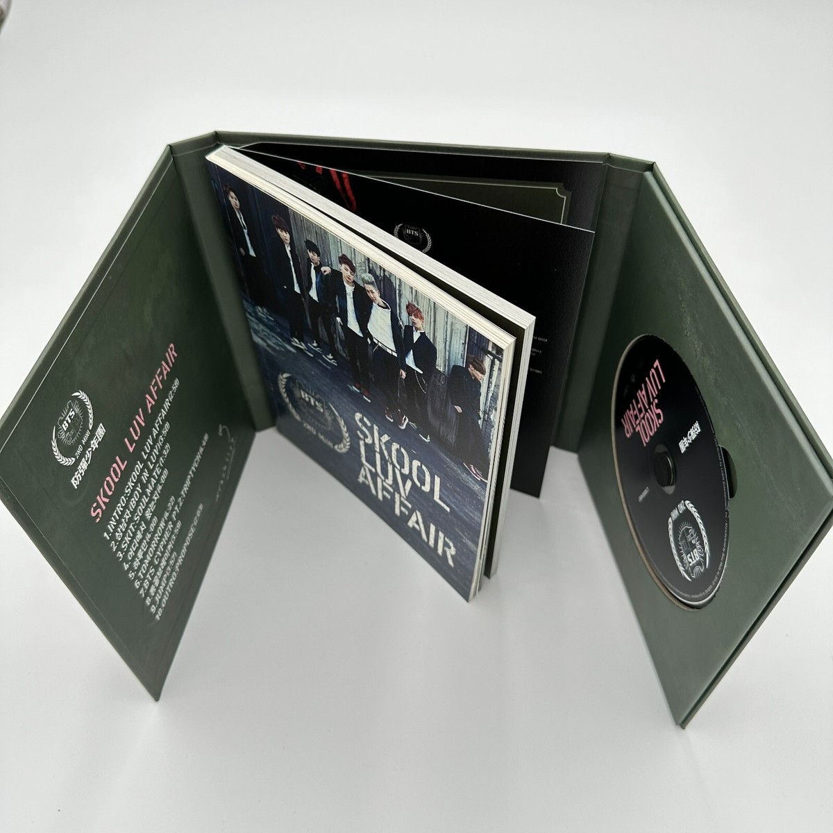 BTS - Skool Luv Affair CD & Photo Book | eBay
